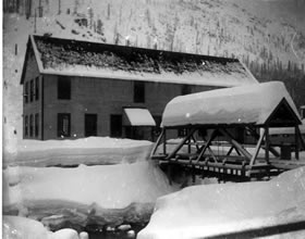 Cascade Tunnel Station beanery